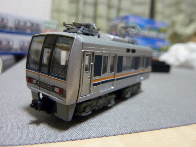 207系新塗装先頭