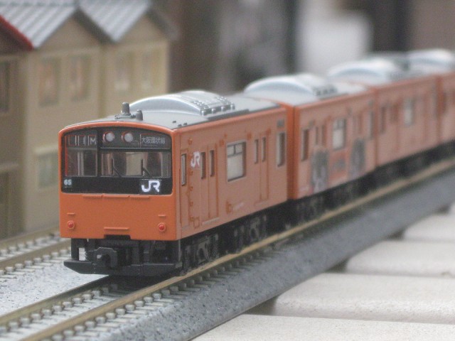 201系体質改善車（製品状態ではJRマークは記載されていない）